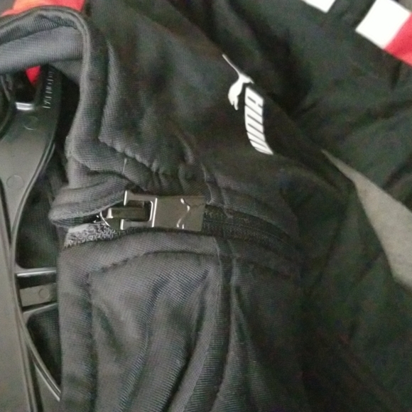 4 Puma set. Red & Black - Picture 4 of 5